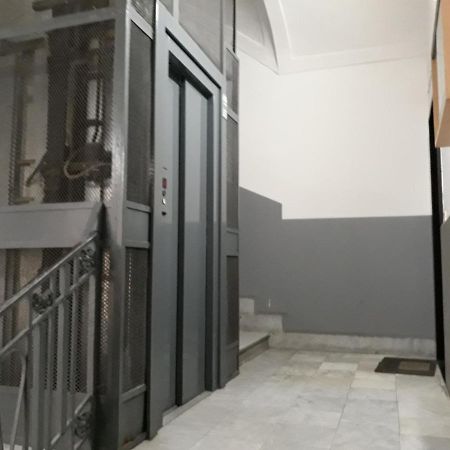 Appartamento City Center ナポリ エクステリア 写真